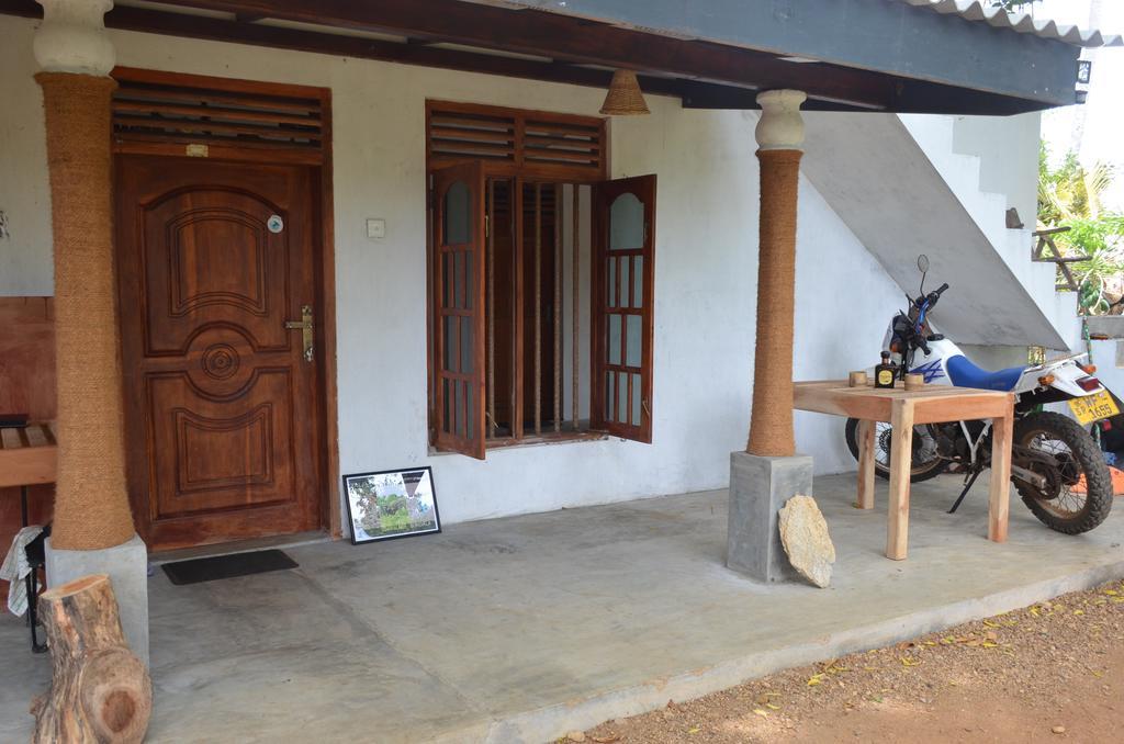 Yaye Guest House Tissamaharama Eksteriør billede