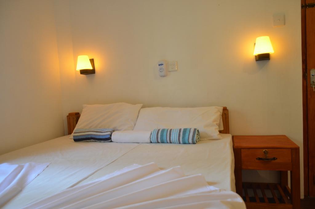 Yaye Guest House Tissamaharama Eksteriør billede